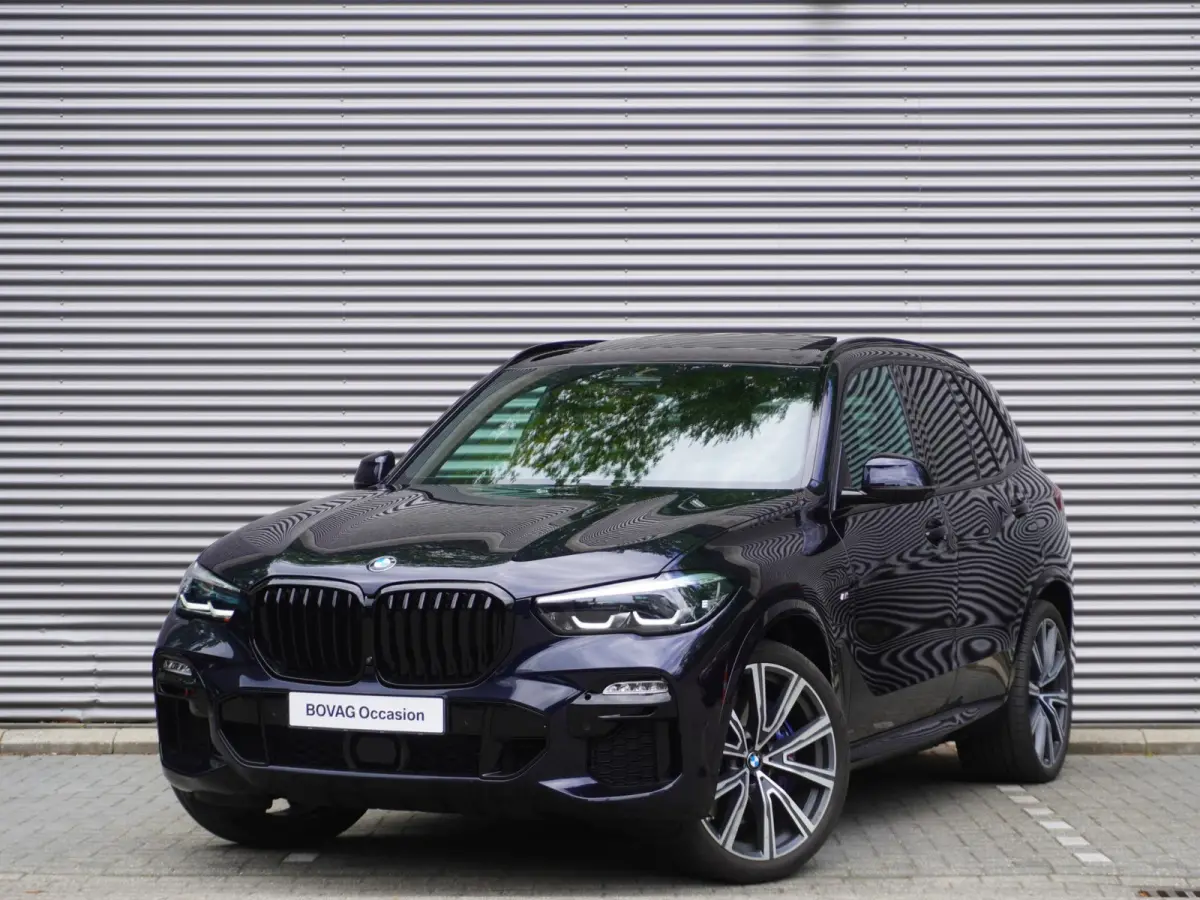 xDrive45e M Sportpakket | High Executive | 22 inch LM BMW Individual V-spaak | Glazen panoramadak | Driving Assistant Professional | Harman Kardon Surround Sound Systeem
