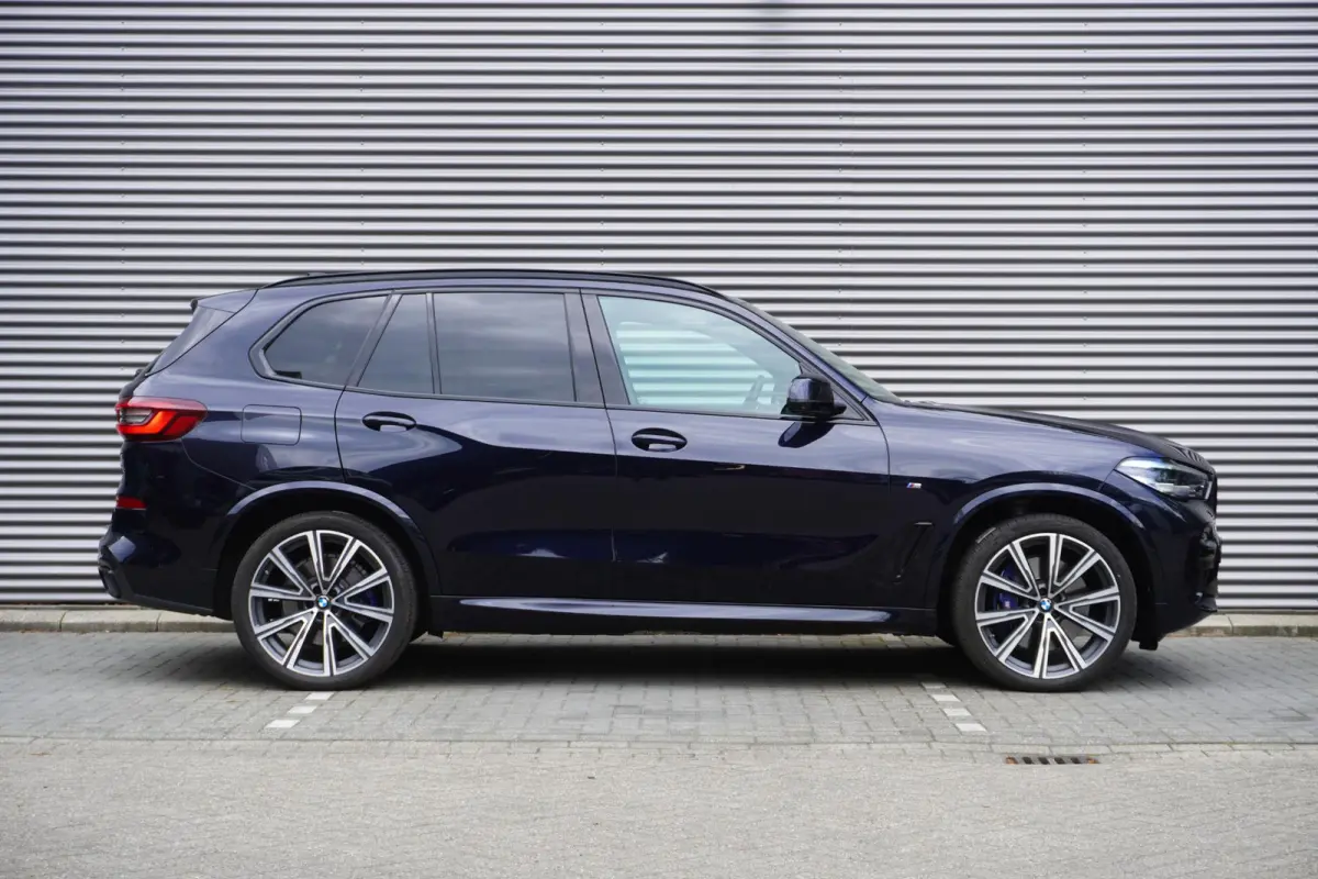 xDrive45e M Sportpakket | High Executive | 22 inch LM BMW Individual V-spaak | Glazen panoramadak | Driving Assistant Professional | Harman Kardon Surround Sound Systeem