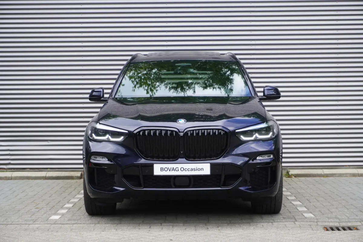 xDrive45e M Sportpakket | High Executive | 22 inch LM BMW Individual V-spaak | Glazen panoramadak | Driving Assistant Professional | Harman Kardon Surround Sound Systeem