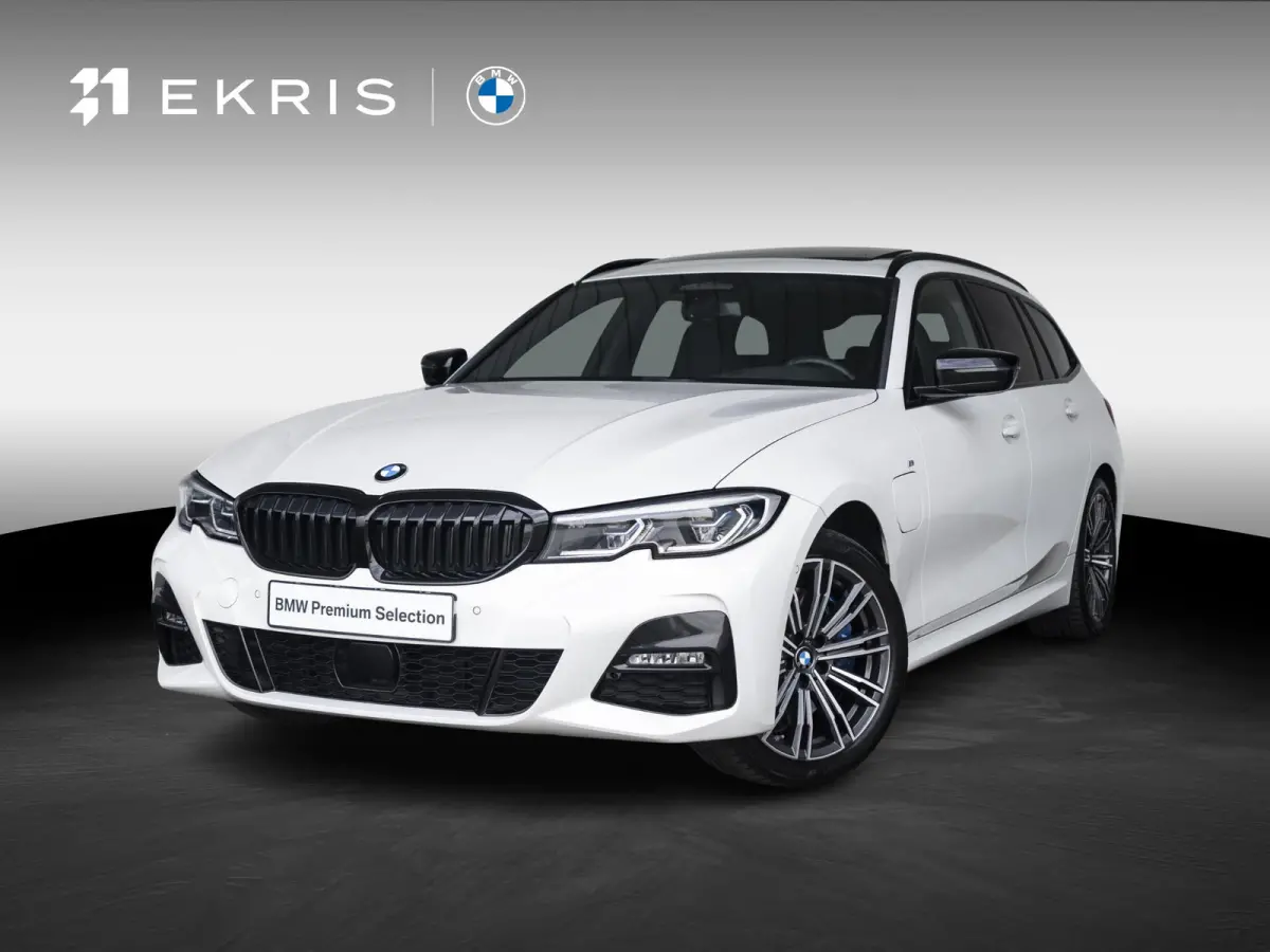 330e | M Sport | Innovationspakket | Harman Kardon | Comfort Access | Achteruitrijcamera | Laserlight | Panoramadak | Head-Up Display | 18''
