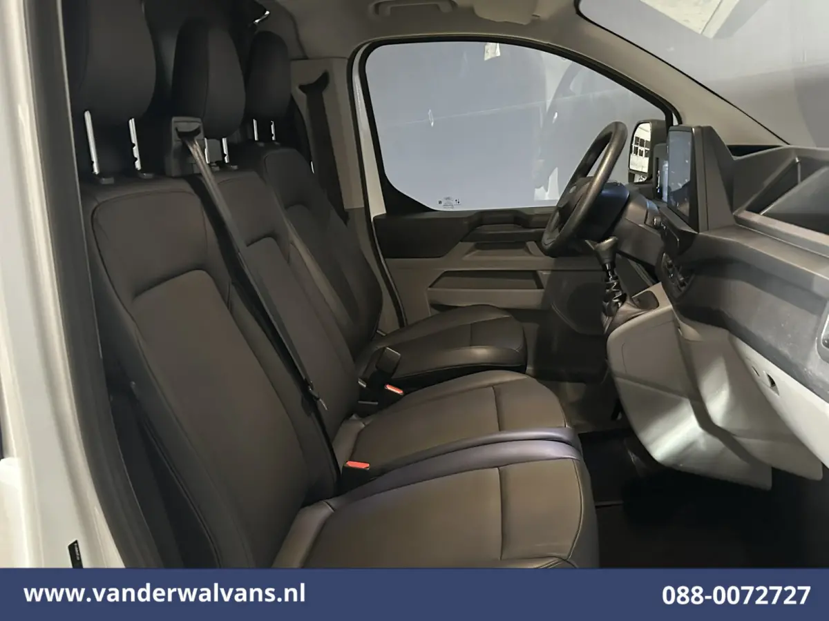 2.0 TDCI 136pk L2H1 Euro6 Airco | Camera | LED | Apple Carplay | Cruisecontrol Android Auto, Leder, Verwarmde voorruit, Parkeersensoren, Bijrijdersbank, 2740kg trekvermogen