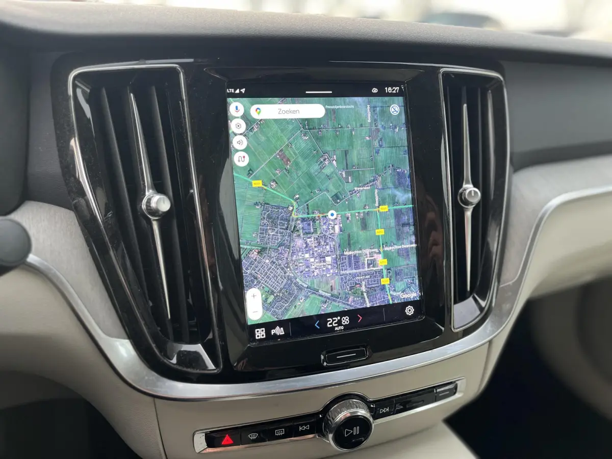 Recharge T6 AWD Core | 18 Inch Velgen | Keyless Entry | Luchtfilter |