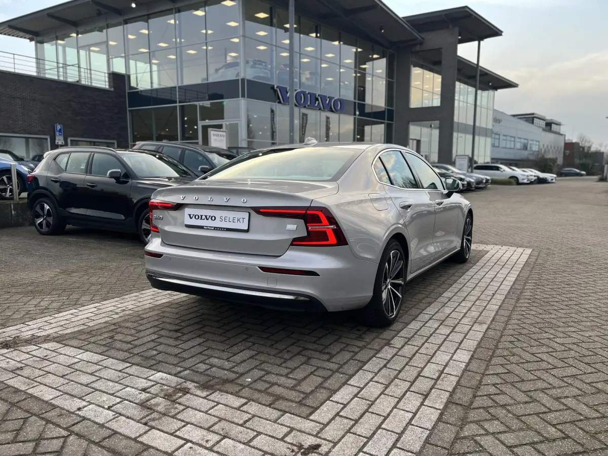 Recharge T6 AWD Core | 18 Inch Velgen | Keyless Entry | Luchtfilter |