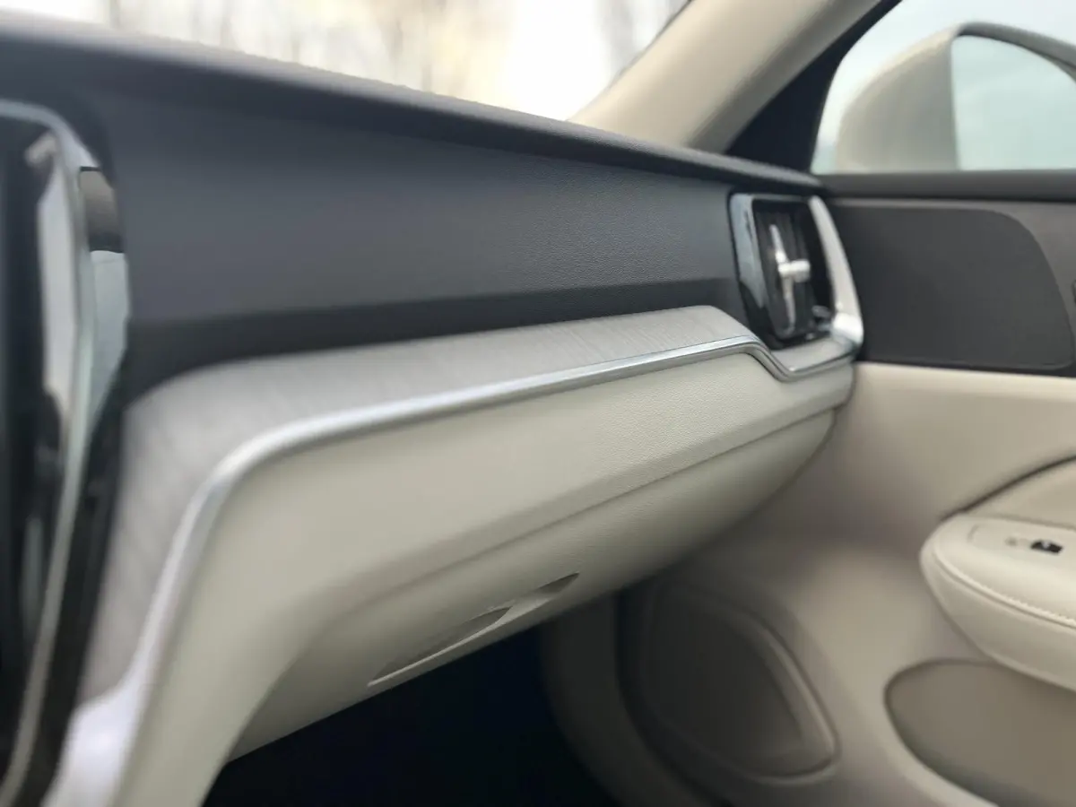 Recharge T6 AWD Core | 18 Inch Velgen | Keyless Entry | Luchtfilter |