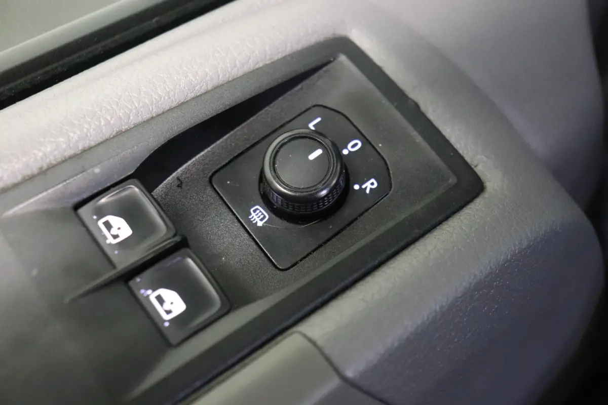 2.0 TDI L3H3 EURO 6 - Airco - Cruise - PDC - € 15.900,- Excl.