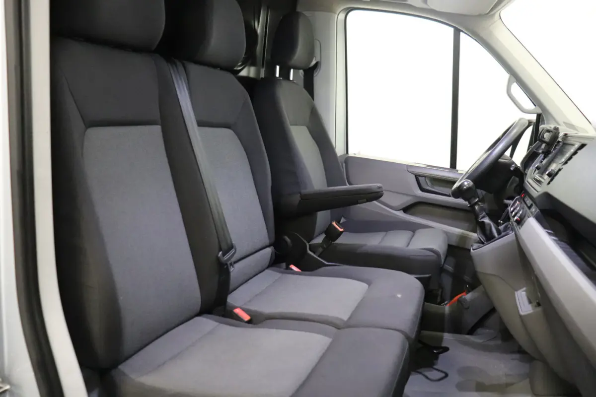 2.0 TDI L3H3 EURO 6 - Airco - Cruise - PDC - € 15.900,- Excl.