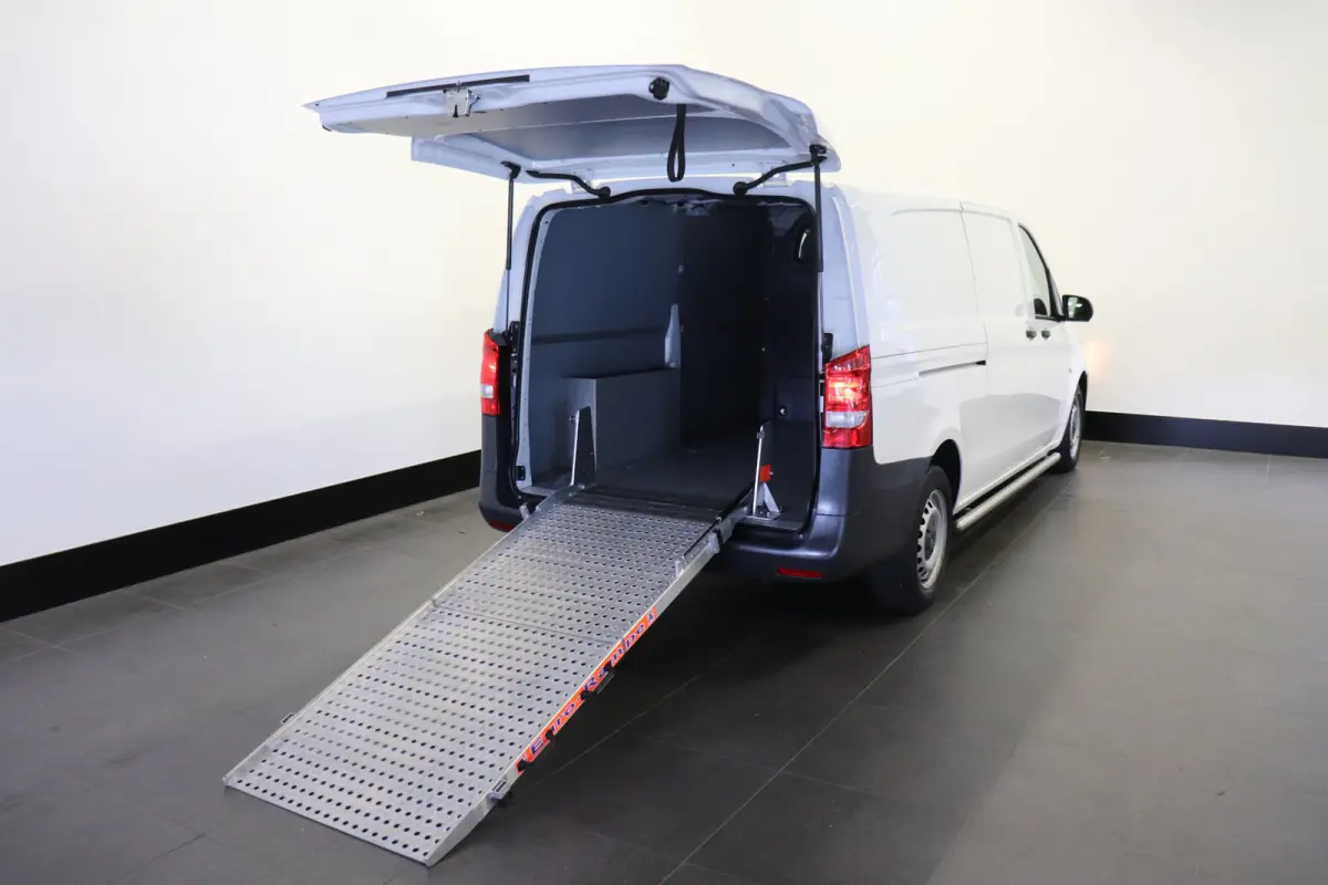 110 CDI XL EURO 6 - Airco - Camera -  € 12.900,- Excl.
