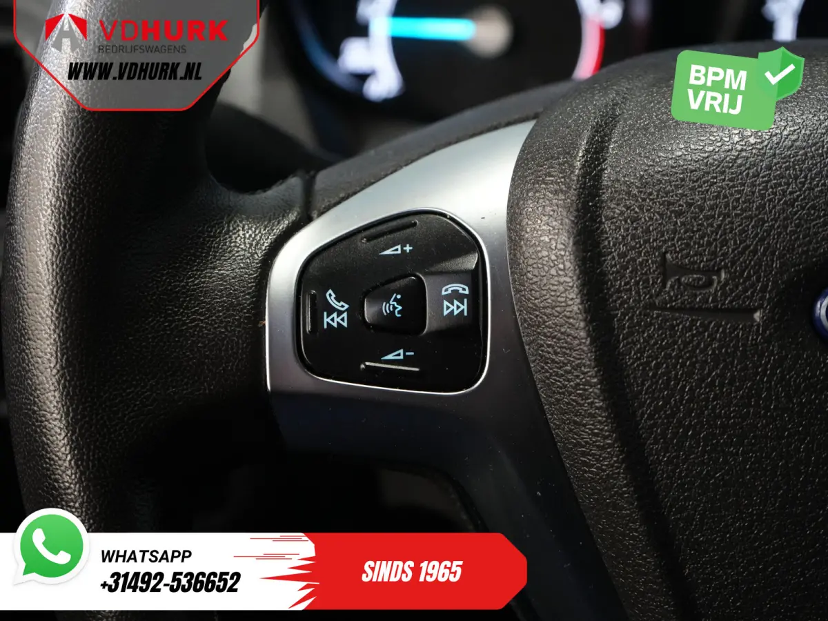 1.5 TDCI 100 pk Limited Stoelverw./ Voorruitverw./ Navi/ Carplay/ Camera/ Climate/ PDC/ LMV/ Cruise/ Trekhaak