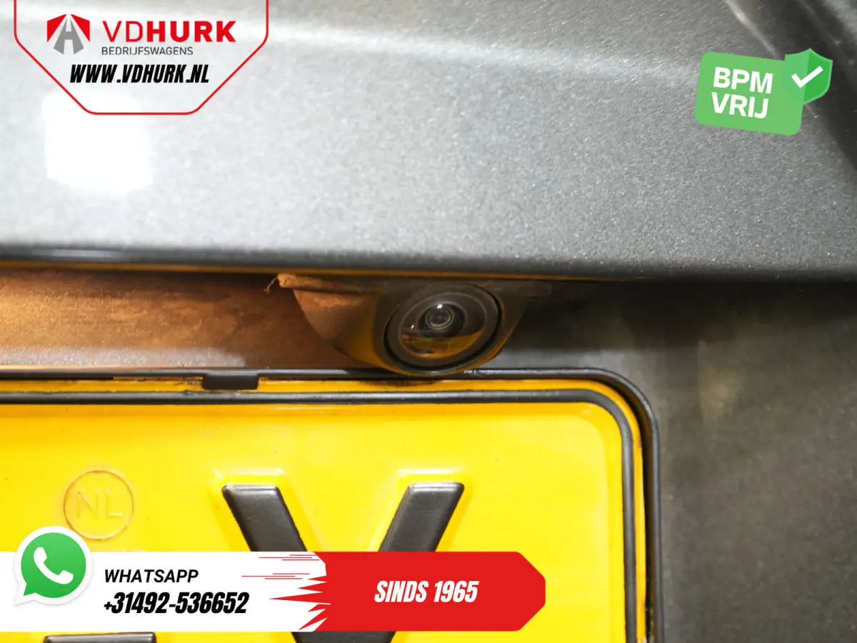 1.5 TDCI 100 pk Limited Stoelverw./ Voorruitverw./ Navi/ Carplay/ Camera/ Climate/ PDC/ LMV/ Cruise/ Trekhaak