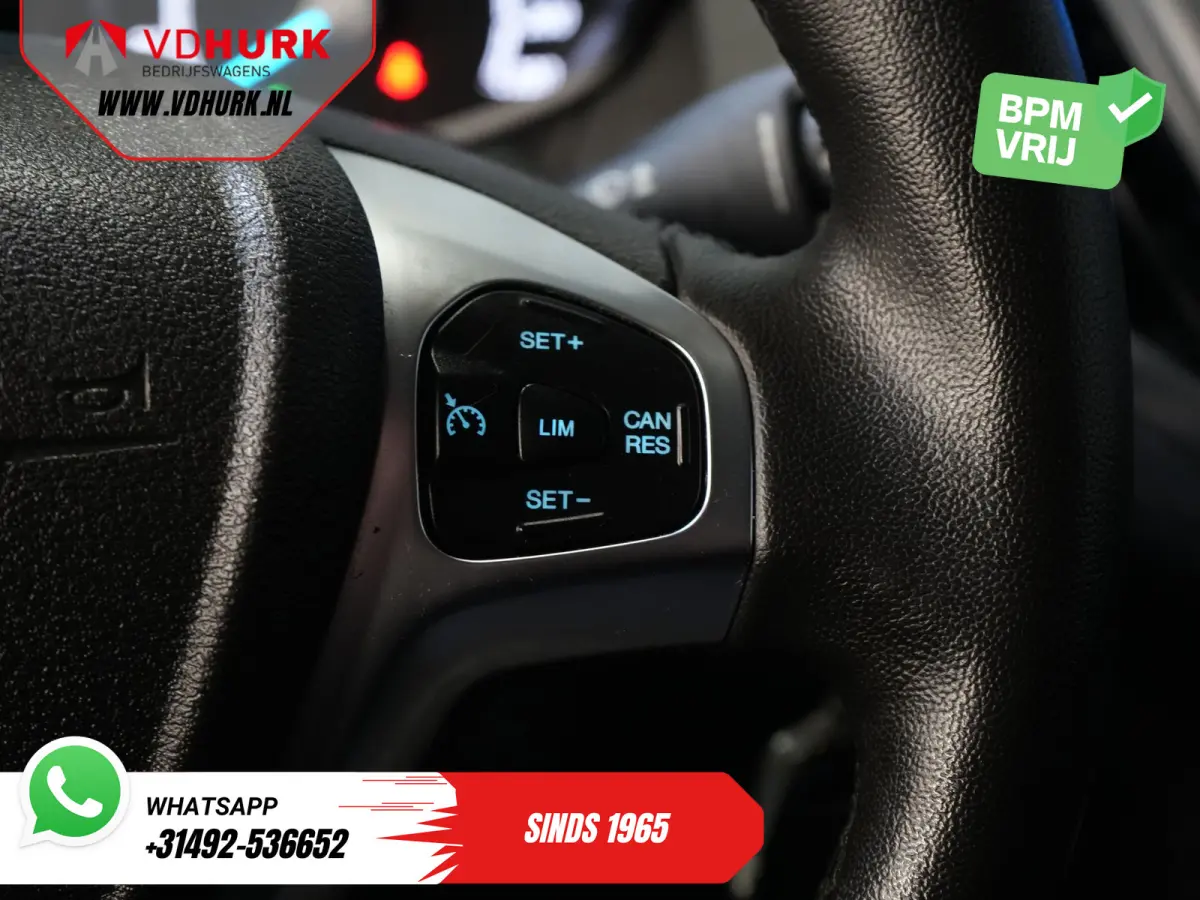 1.5 TDCI 100 pk Limited Stoelverw./ Voorruitverw./ Navi/ Carplay/ Camera/ Climate/ PDC/ LMV/ Cruise/ Trekhaak