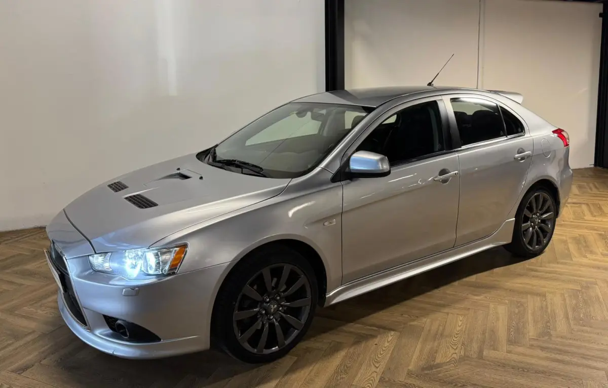 Sports Sedan 2.0 Evolution Ralliart GSR KEYLESS NAVI