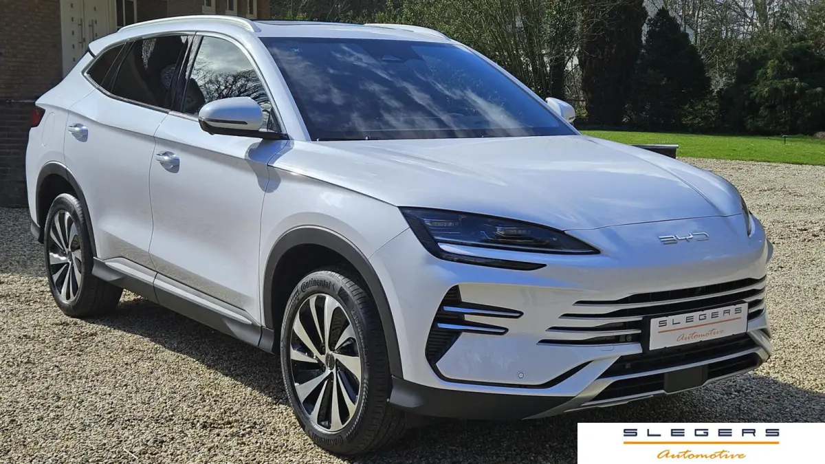 1.5 DM-i FWD Boost  Plug-in Hybrid Two tone