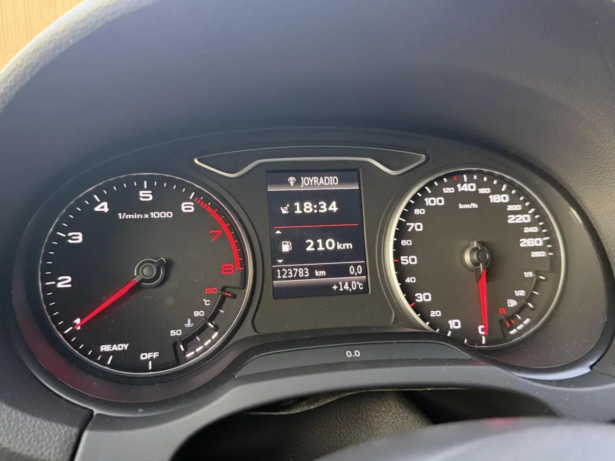 30 TFSI Pro Line Navigatiesysteem | Xenon | Airconditioning | Cruise control | Bluetooth telefoonverbinding | Parkeersensoren achter