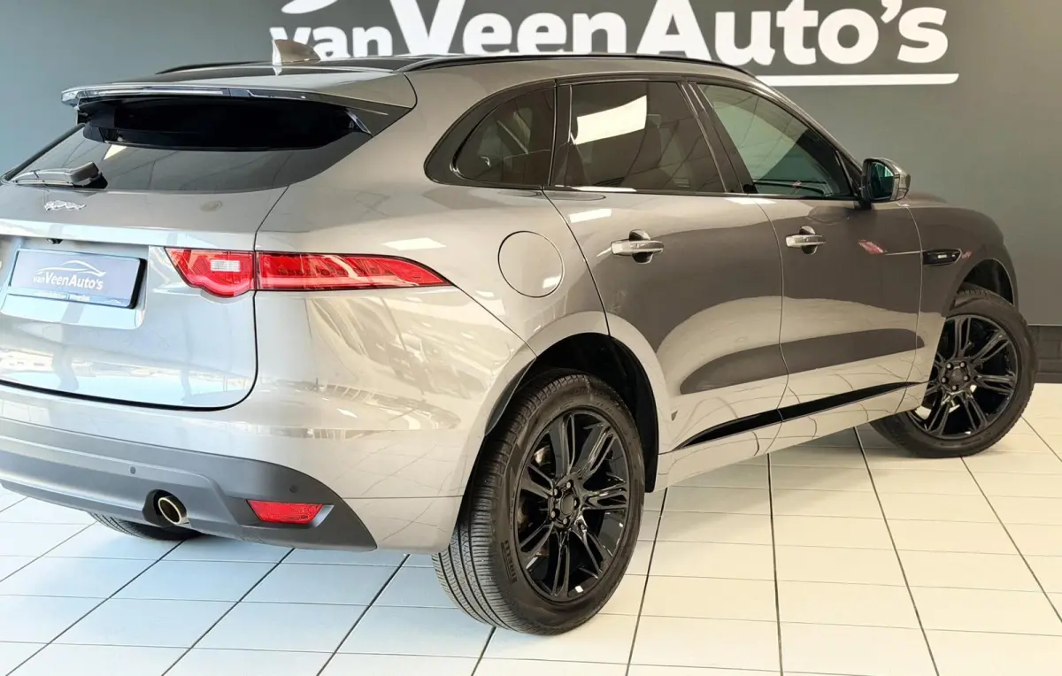 2.0 R-Sport AWD 25t 2 jaar garantie