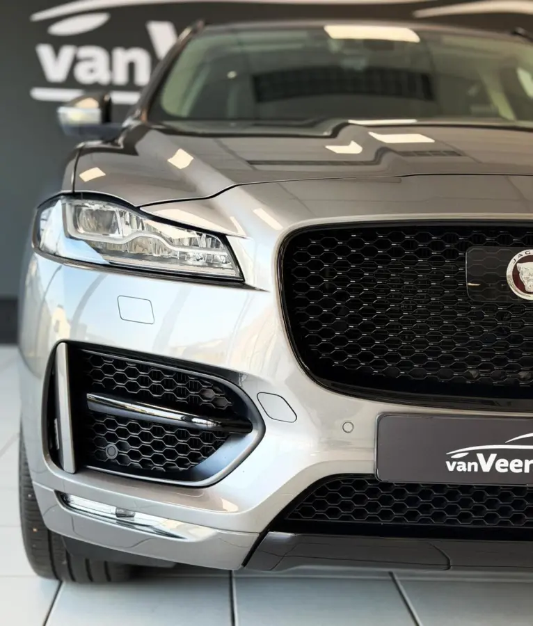 2.0 R-Sport AWD 25t 2 jaar garantie