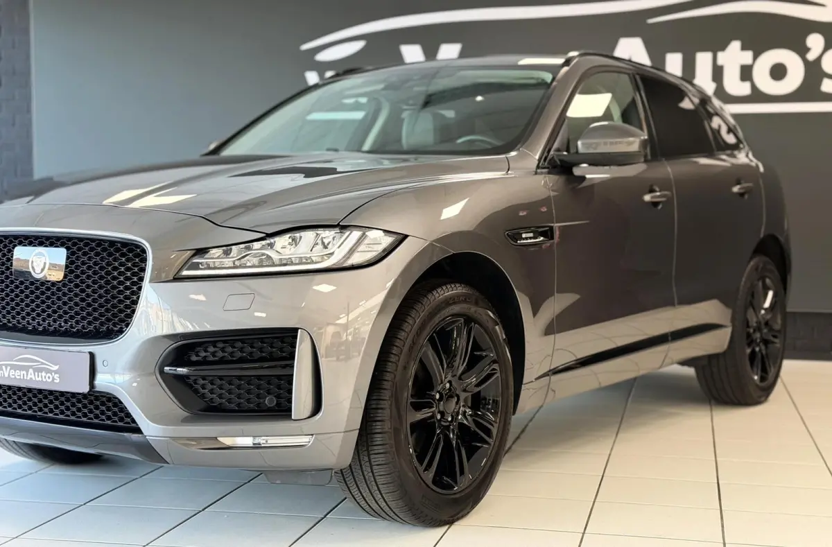2.0 R-Sport AWD 25t 2 jaar garantie