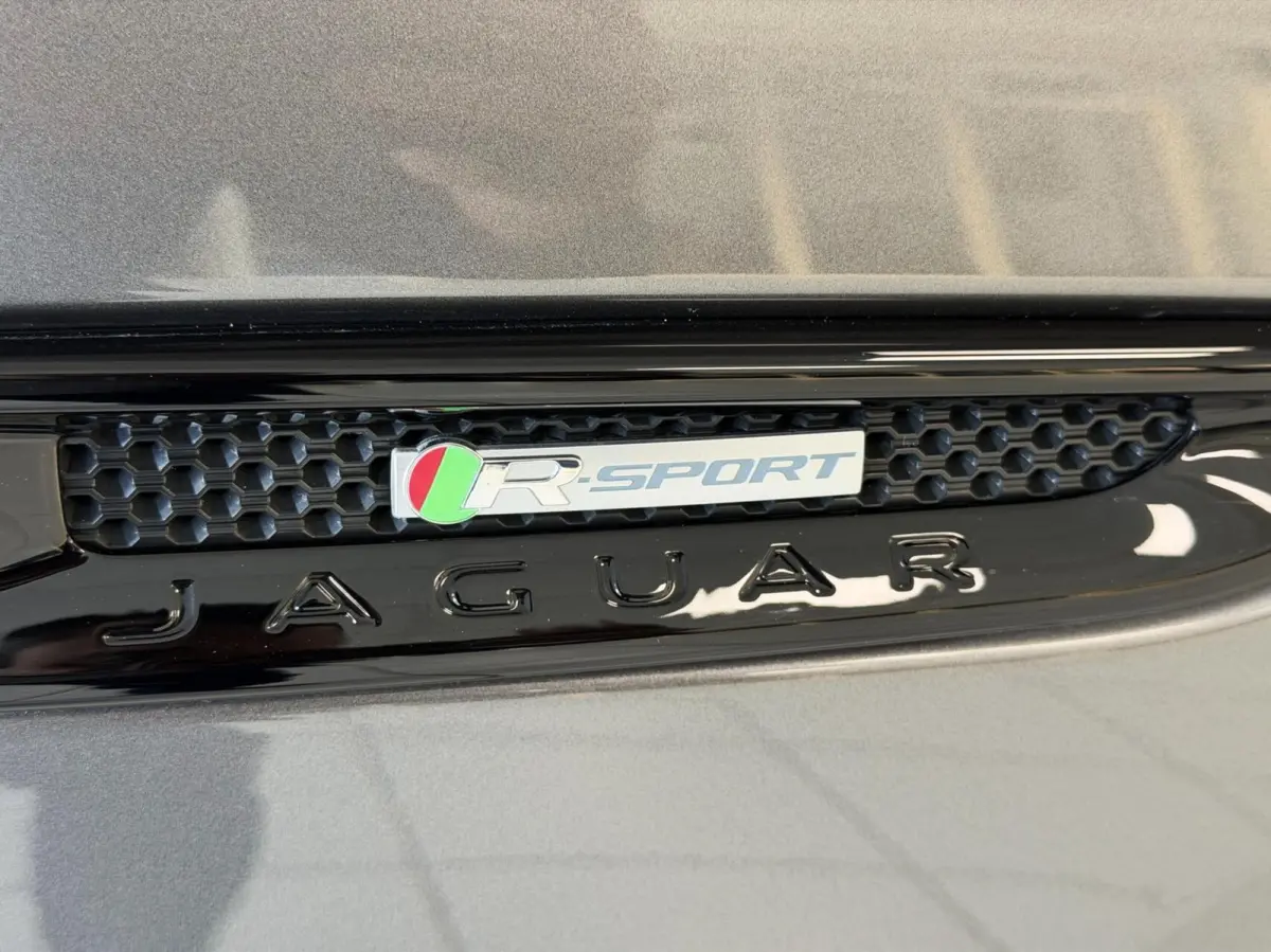 2.0 R-Sport AWD 25t 2 jaar garantie