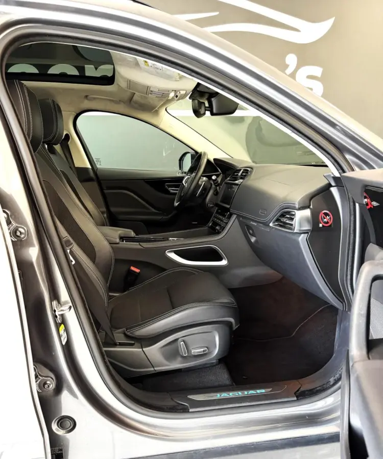 2.0 R-Sport AWD 25t 2 jaar garantie
