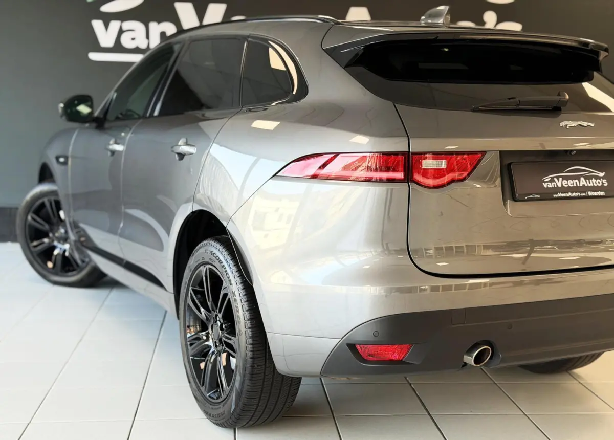 2.0 R-Sport AWD 25t 2 jaar garantie