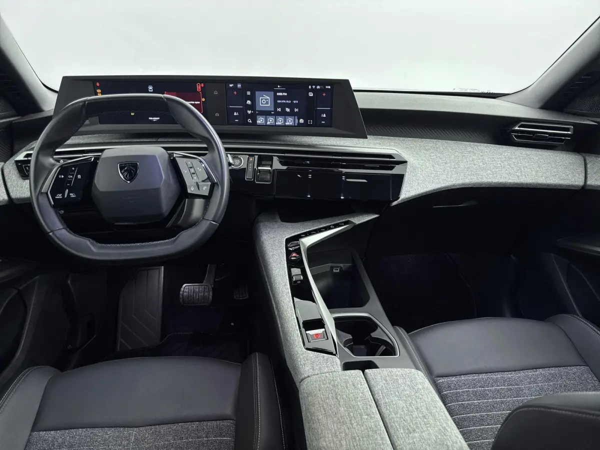 Allure Avantage 210pk 73 kWh | Accu 97% | Trekhaak | Navigatie | Draadloos Carplay | Warmtepomp | Camera |