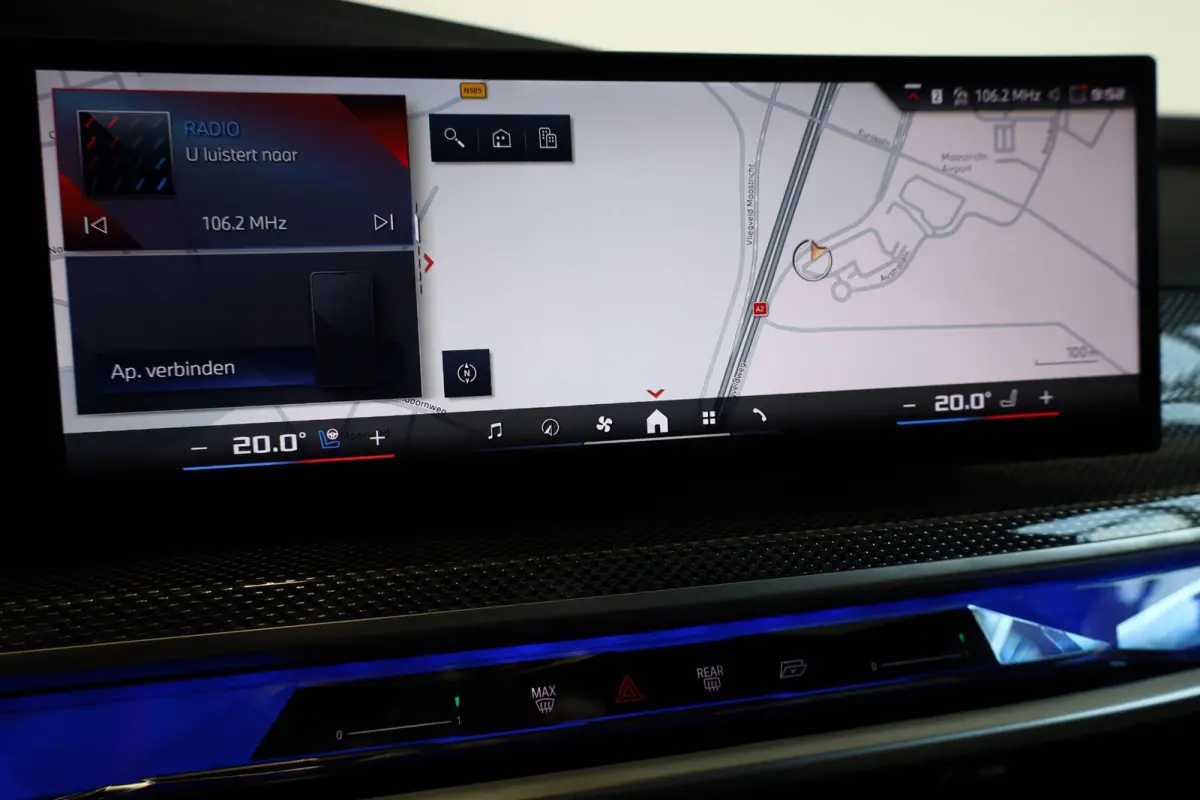 M760e xDrive | Head-Up Display | Panoramadak | Driving + Parking Ass. Professional 360 Camera | Bowers & Wilkins | Active Steering | Trekhaak