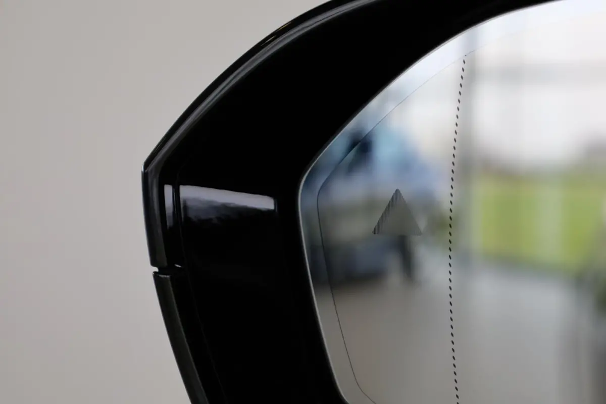 M760e xDrive | Head-Up Display | Panoramadak | Driving + Parking Ass. Professional 360 Camera | Bowers & Wilkins | Active Steering | Trekhaak