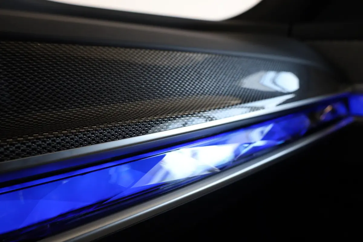M760e xDrive | Head-Up Display | Panoramadak | Driving + Parking Ass. Professional 360 Camera | Bowers & Wilkins | Active Steering | Trekhaak
