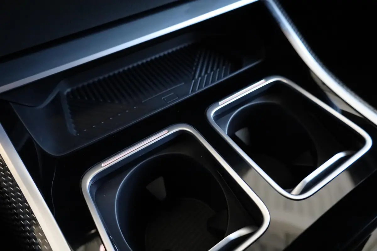 M760e xDrive | Head-Up Display | Panoramadak | Driving + Parking Ass. Professional 360 Camera | Bowers & Wilkins | Active Steering | Trekhaak