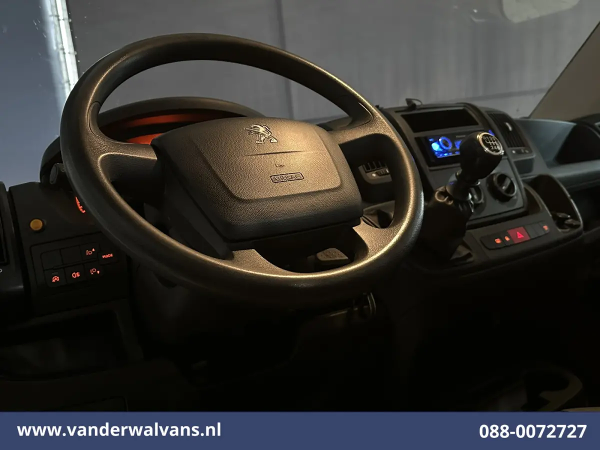2.2 BlueHDi 140pk Kipper Open Laadbak Euro6 Bijrijdersbank Bluetooth telefoonvoorbereiding