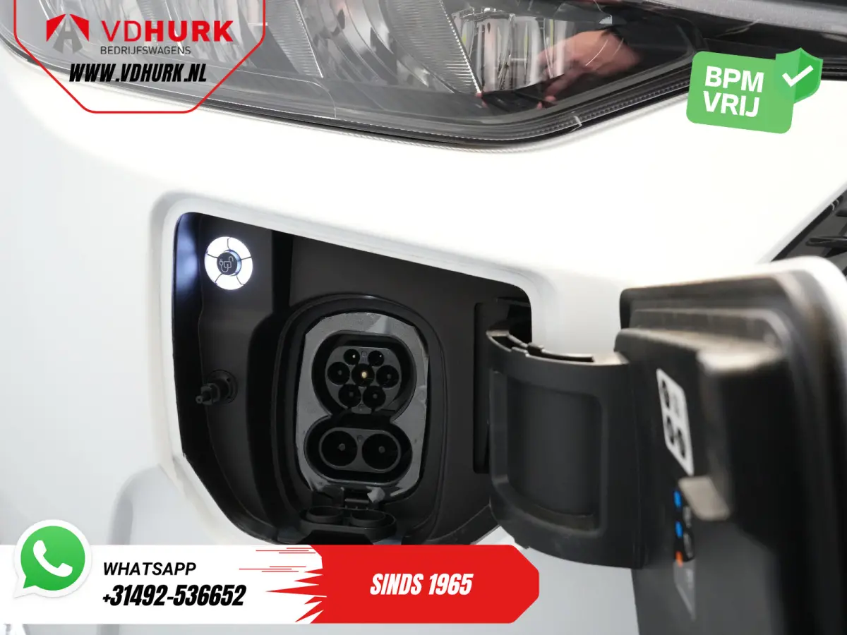 Trend 330 km WLTP 218 pk LED/ Standkachel/ Snellader/ 2.3t Trekverm./ Stoelverw./ Carplay/ Climate/ Camera/ PDC/ Cruise