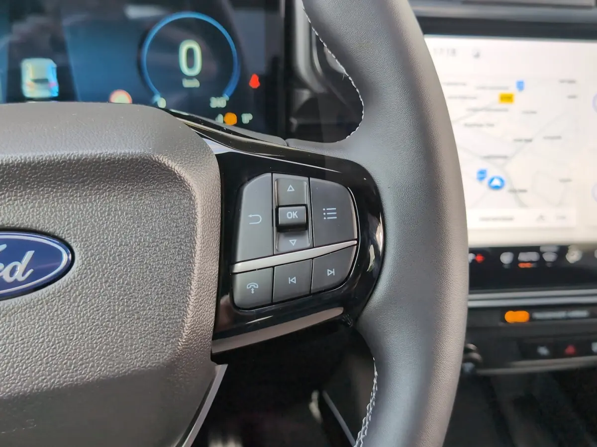 BlueCruise 1.0 Powershift Automaat | Winterpack | 360 Camera | Adap. Cruise control |