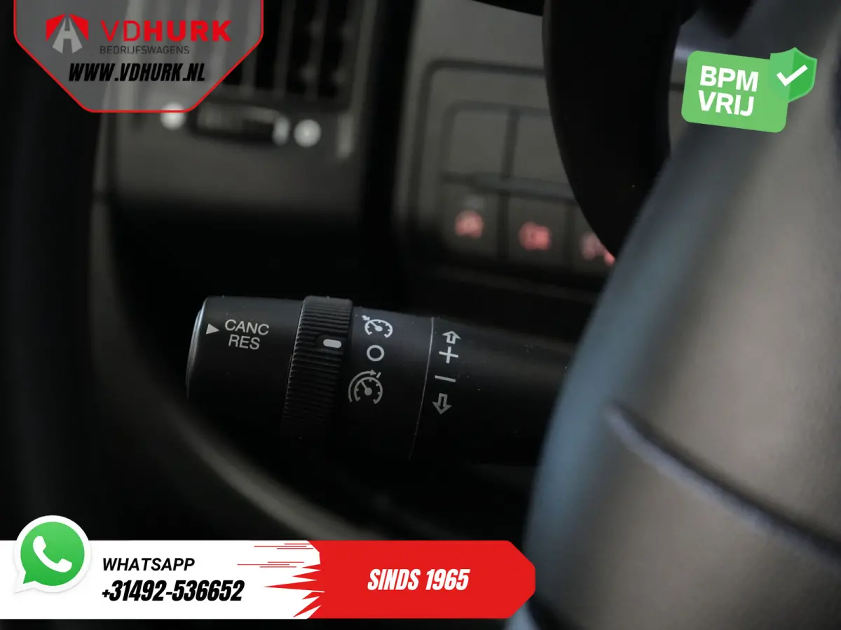 2.2 140 pk DC Dubbel Cabine Open Laadbak/ 7 Pers./ 2.5t Trekverm./ Cruise/ Airco/ 288x215x35/ Pick up