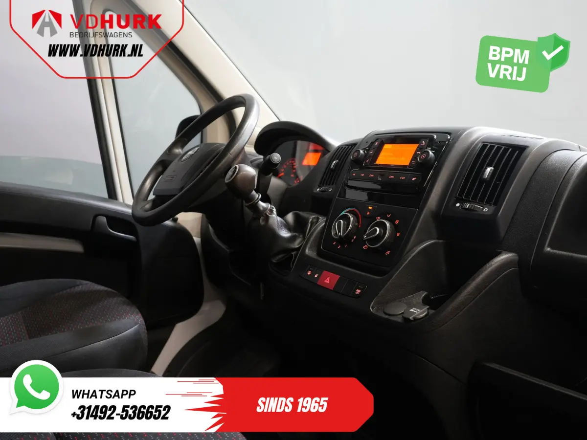 2.2 140 pk DC Dubbel Cabine Open Laadbak/ 7 Pers./ 2.5t Trekverm./ Cruise/ Airco/ 288x215x35/ Pick up