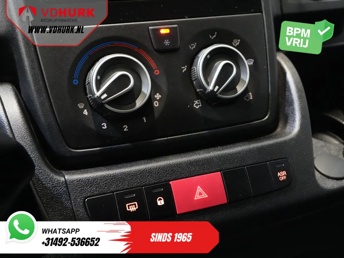 2.2 140 pk DC Dubbel Cabine Open Laadbak/ 7 Pers./ 2.5t Trekverm./ Cruise/ Airco/ 288x215x35/ Pick up
