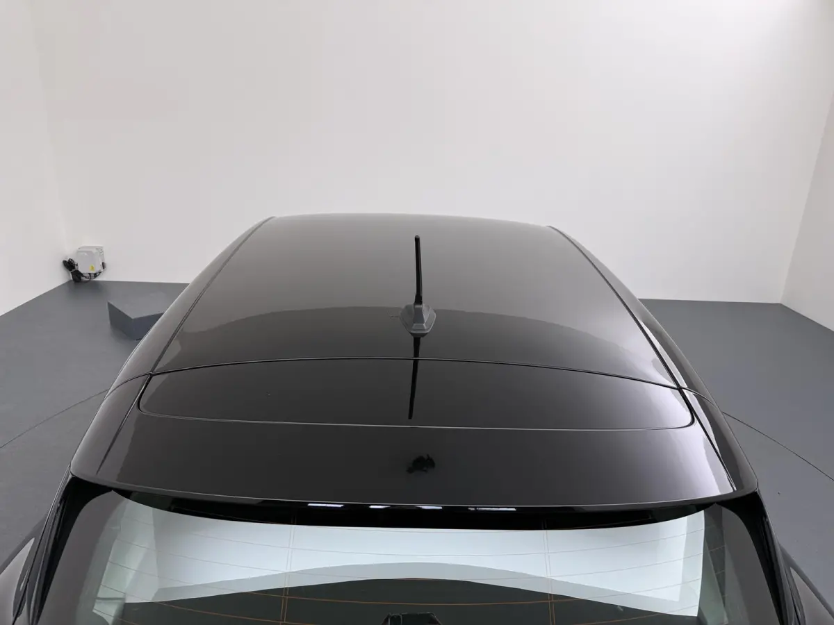 Hybrid 140 Business Zen | Navigatie | Climate Control | Keyless Entry |