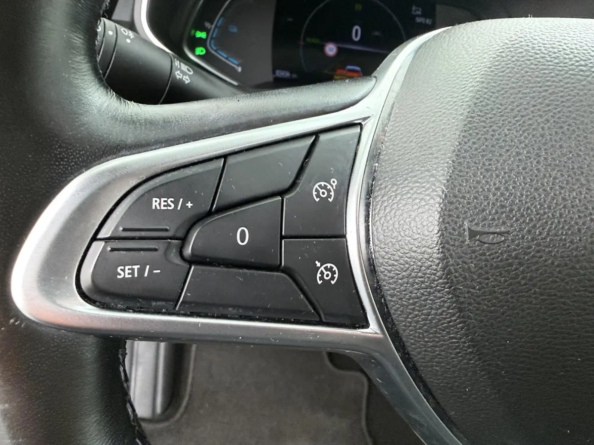 Hybrid 140 Business Zen | Navigatie | Climate Control | Keyless Entry |