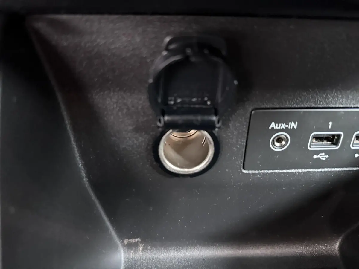 Hybrid 140 Business Zen | Navigatie | Climate Control | Keyless Entry |