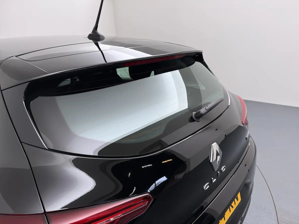 Hybrid 140 Business Zen | Navigatie | Climate Control | Keyless Entry |