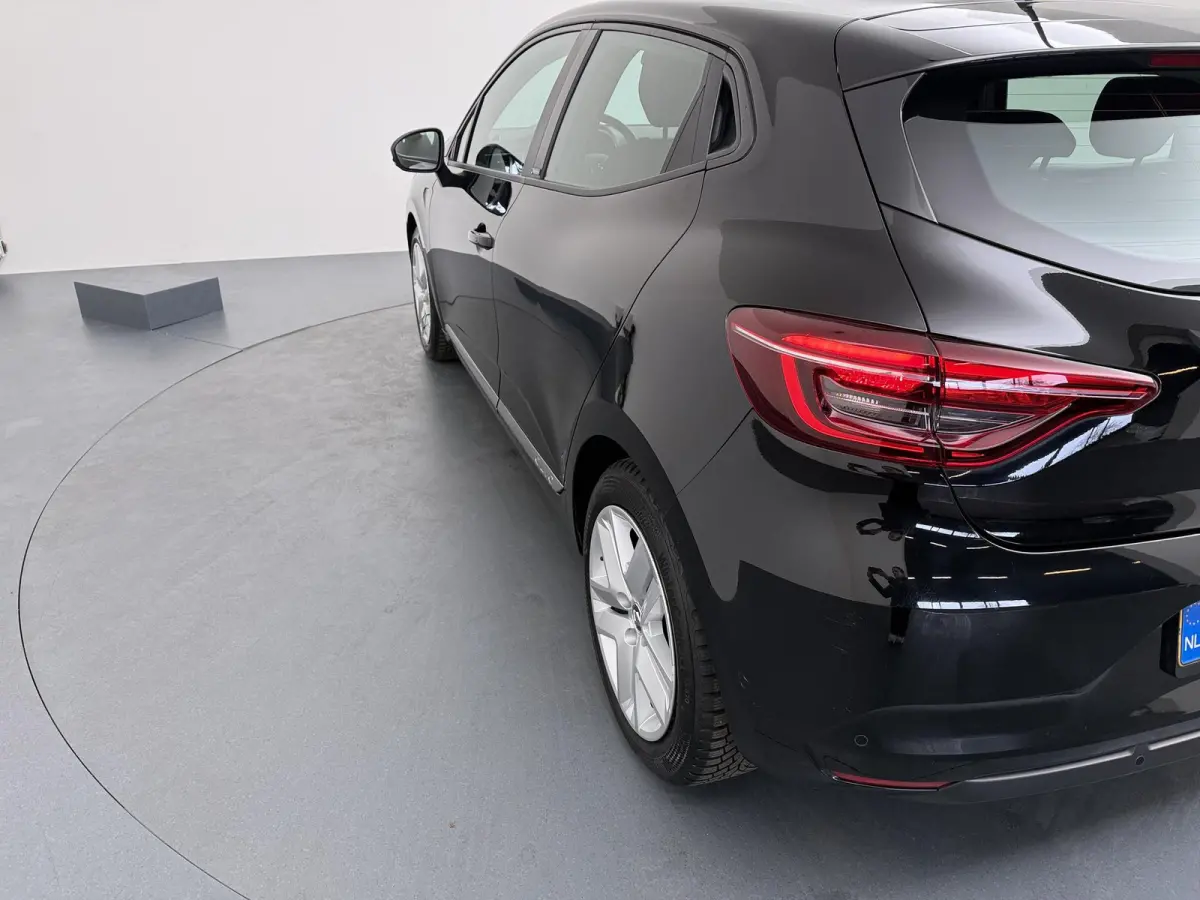 Hybrid 140 Business Zen | Navigatie | Climate Control | Keyless Entry |