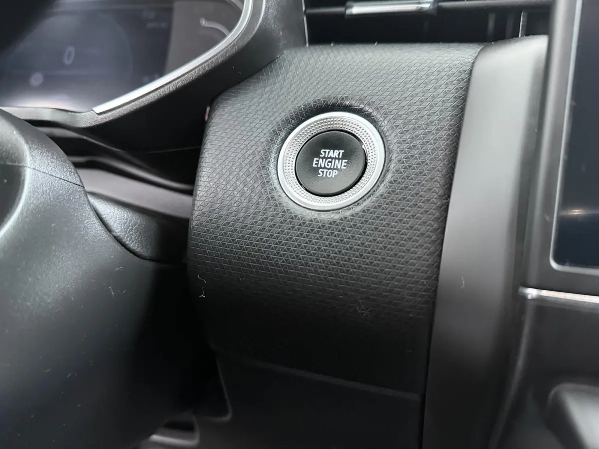 Hybrid 140 Business Zen | Navigatie | Climate Control | Keyless Entry |