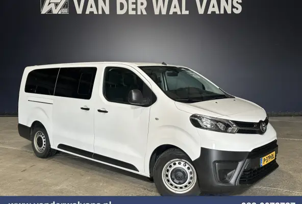 1.5 D-4D 120pk L3H1 Personenbus 9 Zitplaatsen Euro6 Airco | Navigatie | Apple Carplay | Cruisecontrol Android Auto, Parkeersensoren, Achterklep