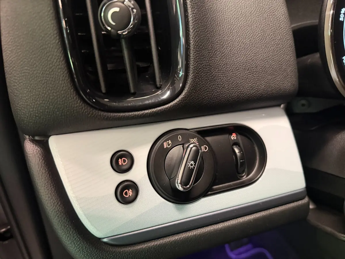 1.5 Cooper ALL4 Untamed Edition SOH98% 224PK/PANO/H-KARDON/H-UP/LEDER/CAM/V-COCKPIT/NAVI/DAB///