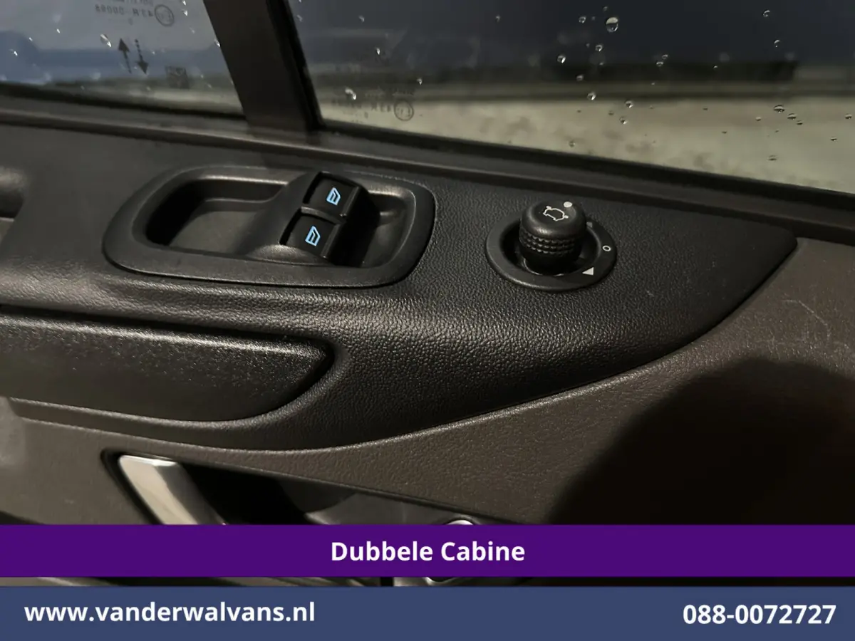 2.0 TDCI 131pk L2H1 Dubbele Cabine Euro6 Airco | 6-Zits | LED | Cruisecontrol | Verwarmde voorruit Parkeersensoren, Dakdragers, 2800kg trekvermogen