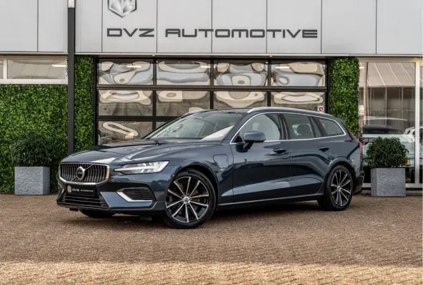 2.0 T6 Plug-in hybrid AWD Core Bright | LED | Trekhaak | BTW |