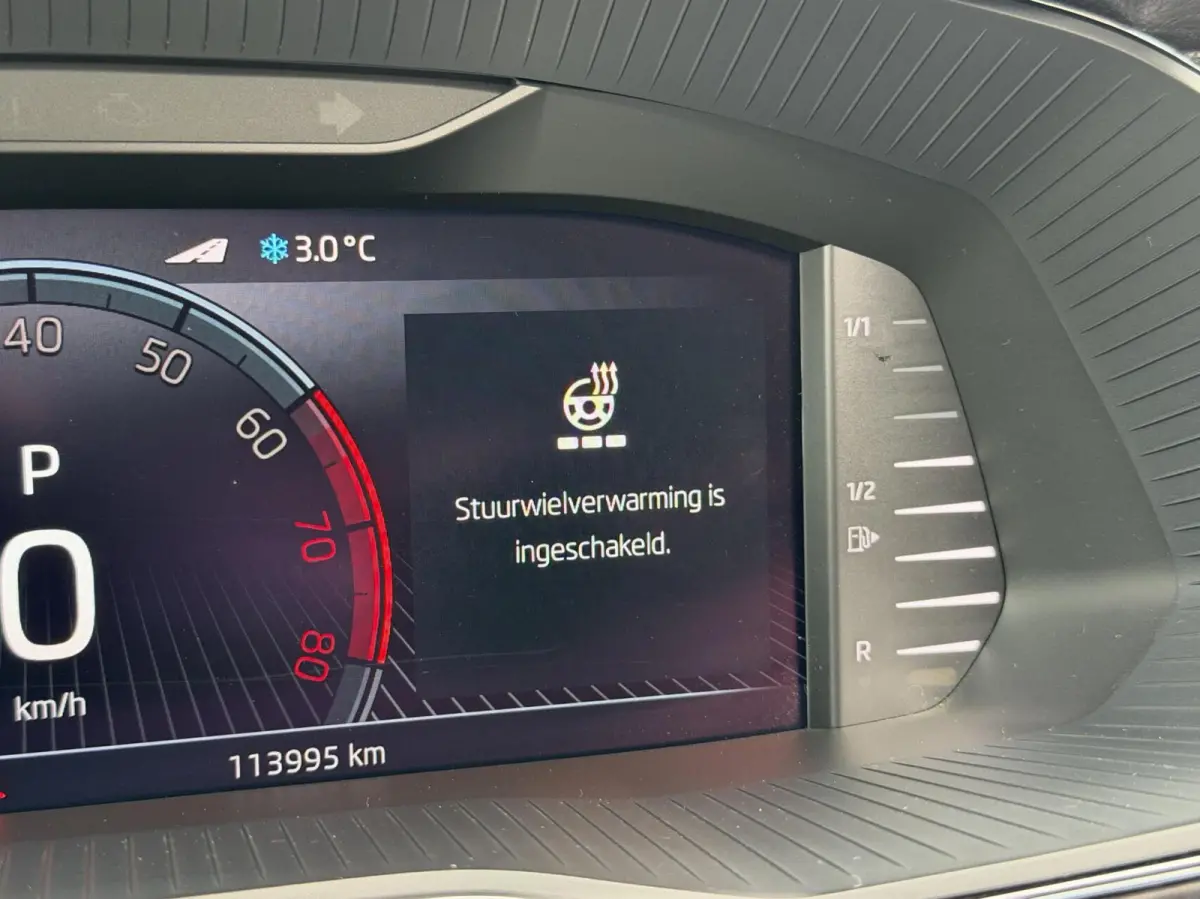 1.4 TSI iV Sportline Automaat | Panoramadak | Stoelverwarming voor | Stuurwielverwarming | Half leer alcantara | Cruise control | Trekhaak uitklapbaar | Matrix LED | Achteruitrijcamera