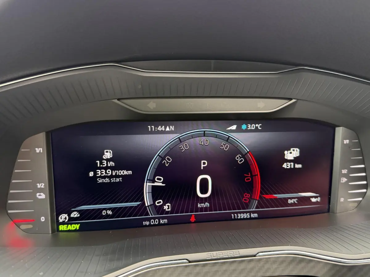 1.4 TSI iV Sportline Automaat | Panoramadak | Stoelverwarming voor | Stuurwielverwarming | Half leer alcantara | Cruise control | Trekhaak uitklapbaar | Matrix LED | Achteruitrijcamera