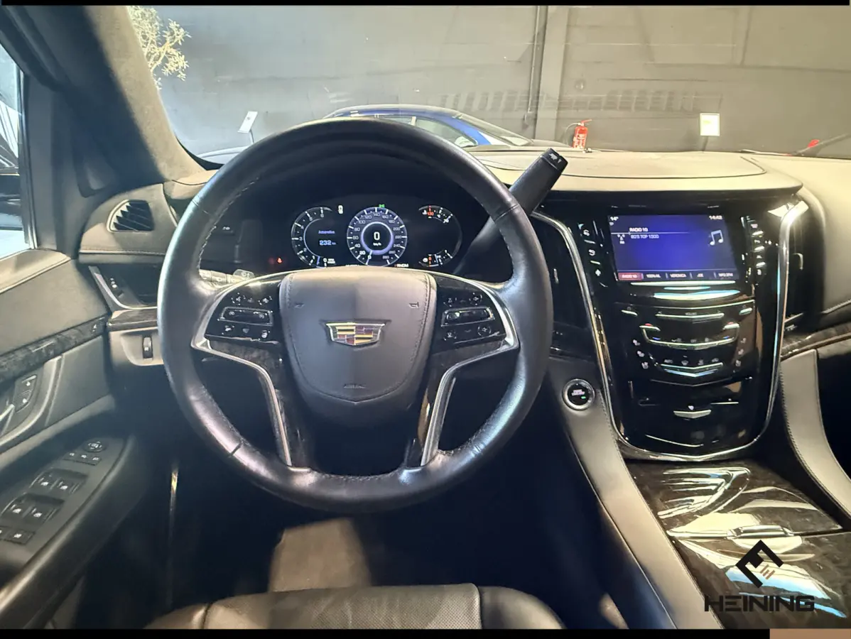 6.2 V8 Platinum ESV. Verlengde uitvoering met 8 zitplaatsen !! Europese auto