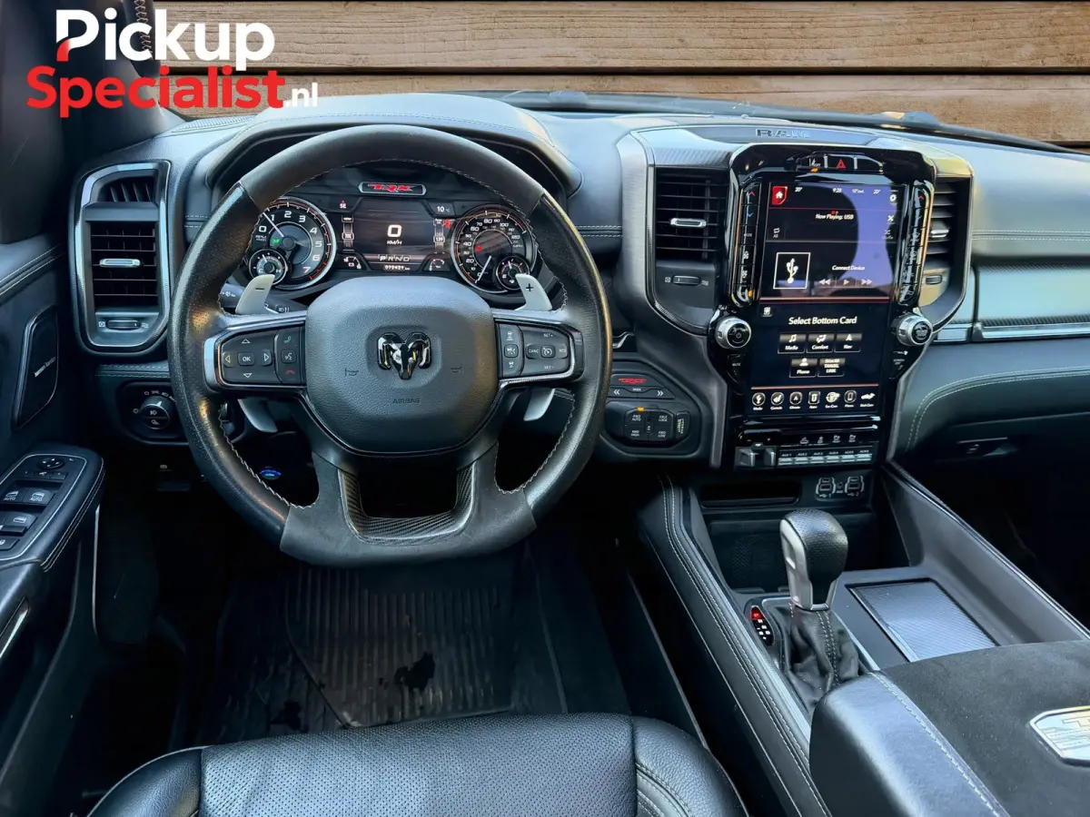1500 6.2 V8 4x4 Crew Cab TRX , DIKSTE NL , PERFECT ONDERHOUDEN , 711