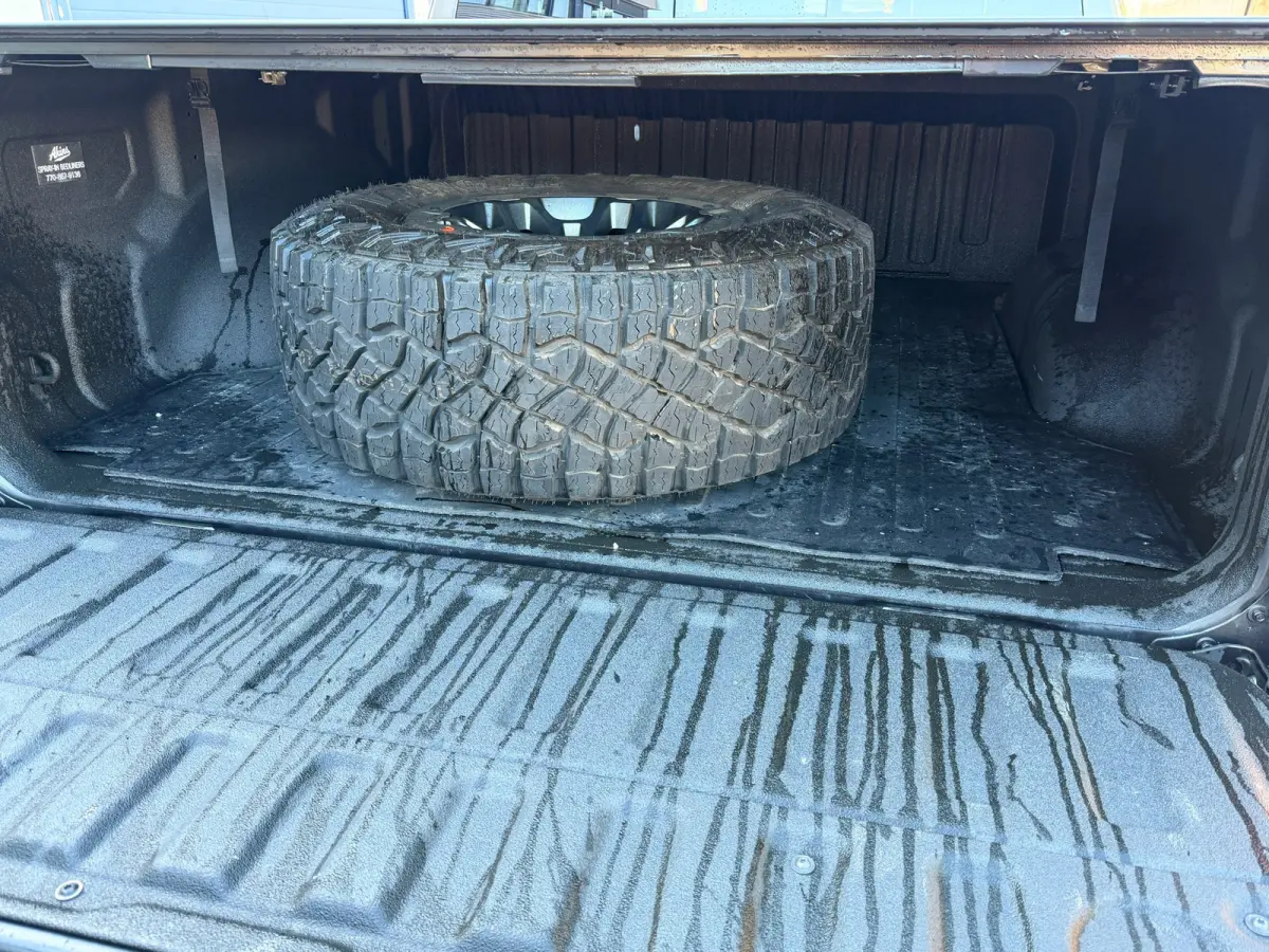 1500 6.2 V8 4x4 Crew Cab TRX , DIKSTE NL , PERFECT ONDERHOUDEN , 711