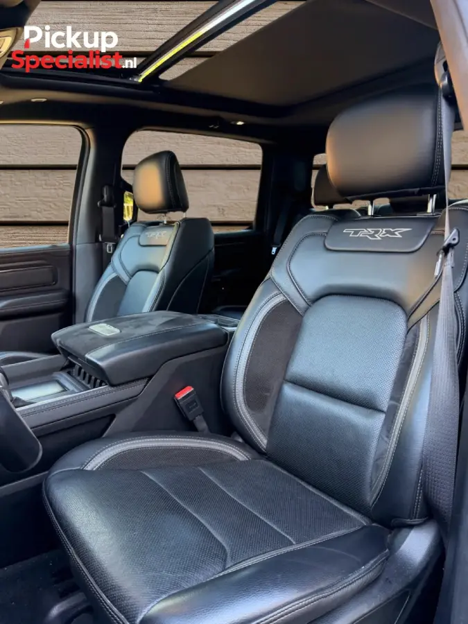 1500 6.2 V8 4x4 Crew Cab TRX , DIKSTE NL , PERFECT ONDERHOUDEN , 711